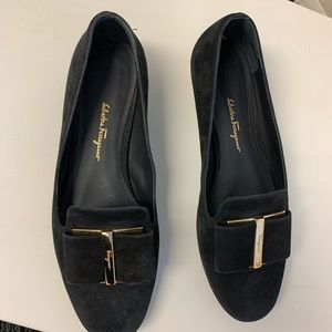 Ferragamo Flats black & gold suede